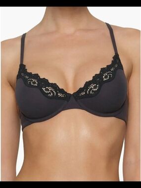 SKIMS Black Lace-Trim Underwire Bra